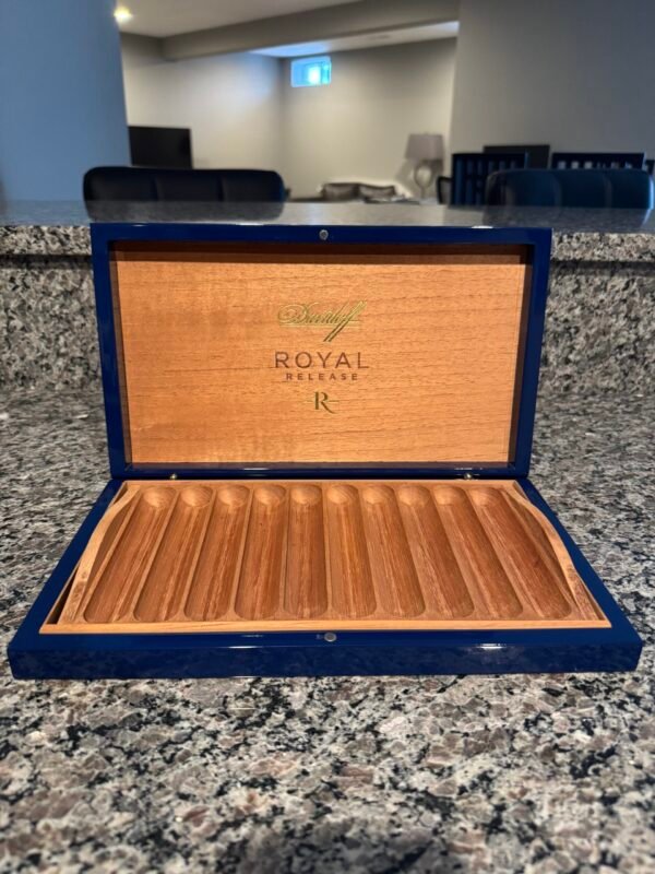Davidoff Royal Release Robusto Box