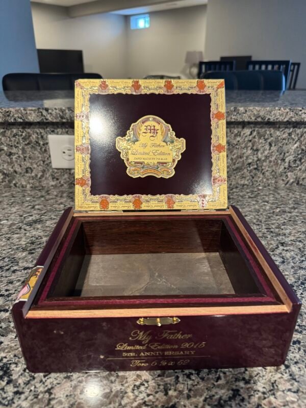 Cigar Ash Box