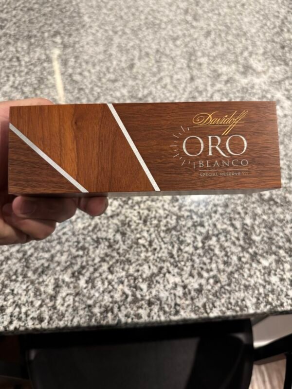 Davidoff Oro Blanco Special Reserve 111 Years Box