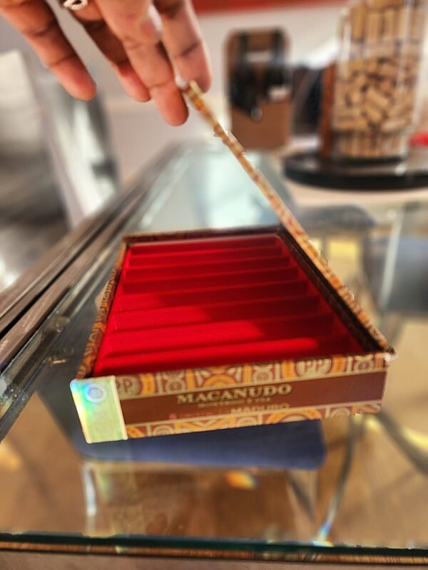 Macanudo Cigar Box - Image 3