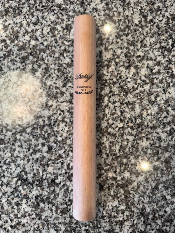Davidoff Aniversario No 1 Limited Edition Wooden Cigar Case