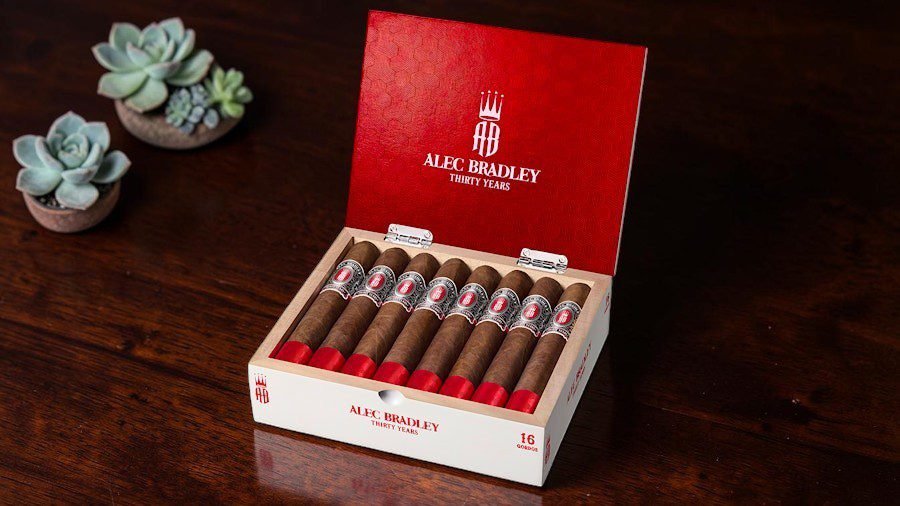 Alec Bradley Thirty Years anniversary cigar showing the detailed commemorative band construction